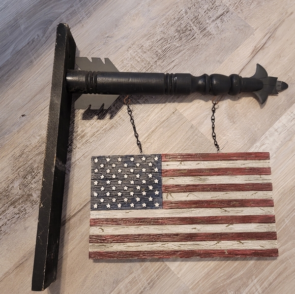 YOU ARE PURCHASING TWO WITCH, USA FLAG AND WOOD HANGER - Picture 2 of 11